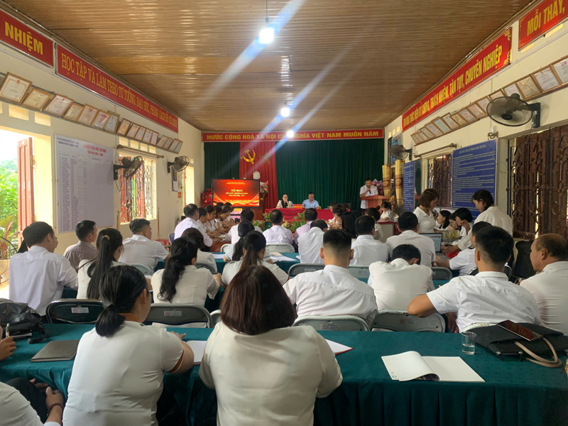 TRƯỜNG PTDTBT TH&amp;THCS QUANG TRUNG XÃ THIỆN THUẬT TỔ CHỨC HỘI NGHỊ VIÊN CHỨC, NGƯỜI LAO ĐỘNG NĂM 2026 – 2027